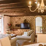 Garroverar Villa *