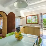 Garroverar Villa *